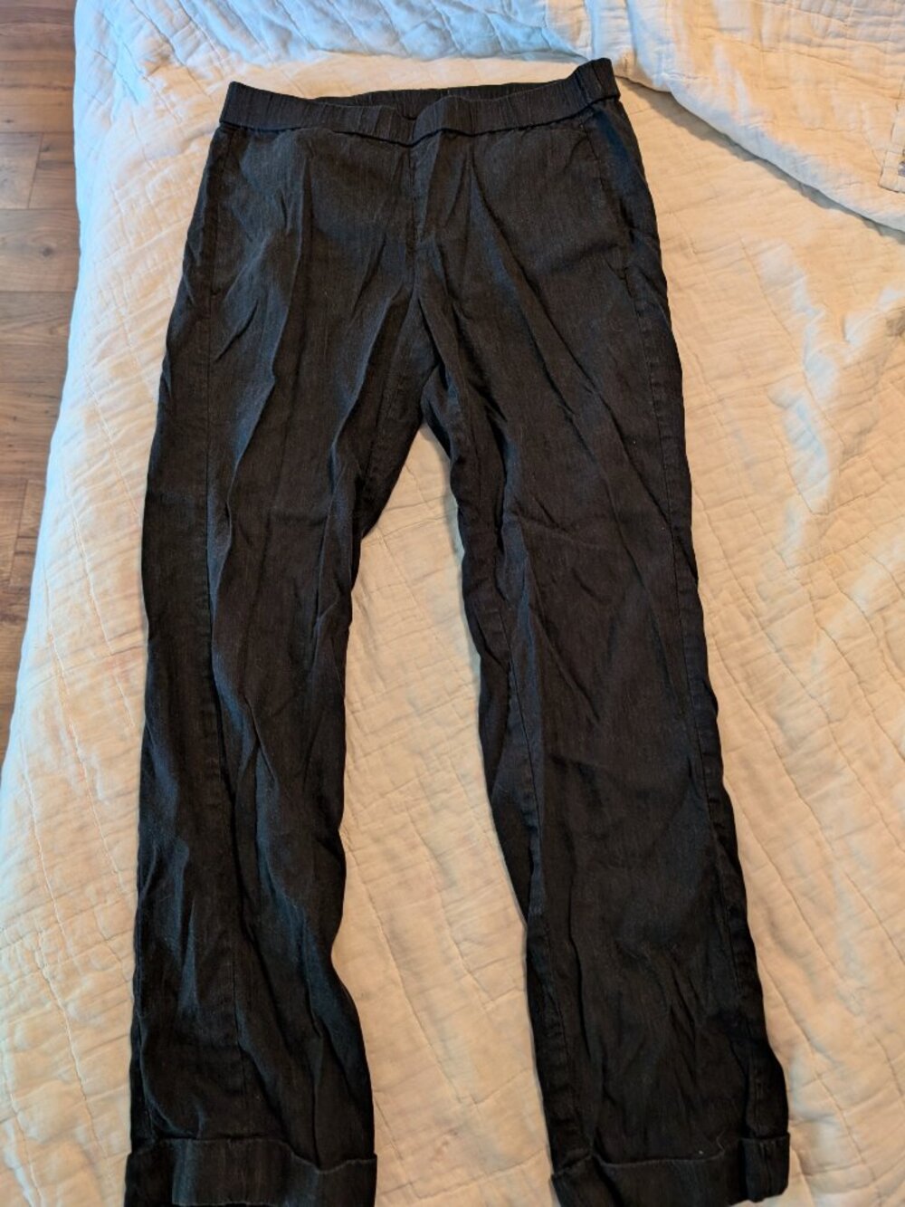 Two pairs of linen pants - Picture 11 of 11